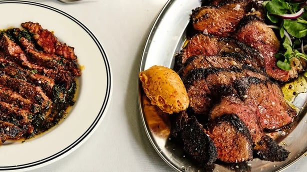 Ixta Belfrages hurtige bøffer med kaffe og chilismør