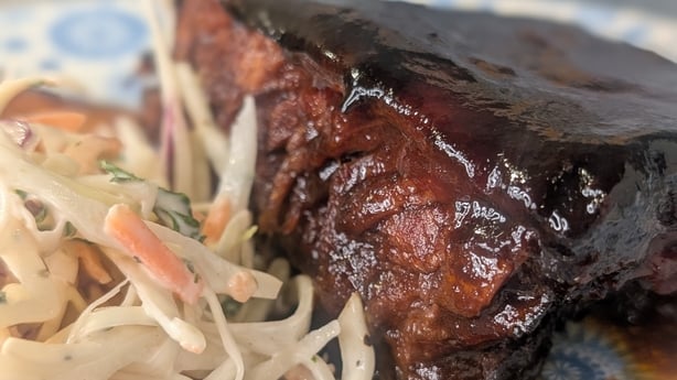 ribben og coleslaw